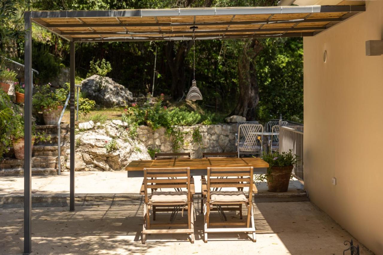 Paleokastritsa Red Gate Flat Apartman Kültér fotó